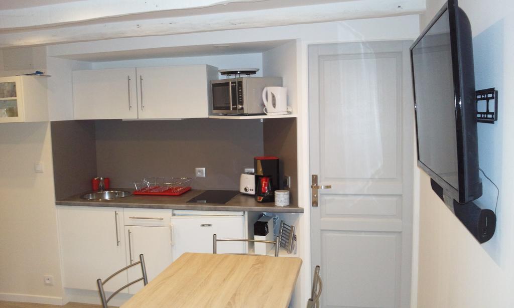 De L'ancien Moulin Apartment *
